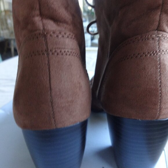 Charlotte Russe women's boots, size 8, brown suede 2" stacked heel, lace up,soft - Picture 6 of 16